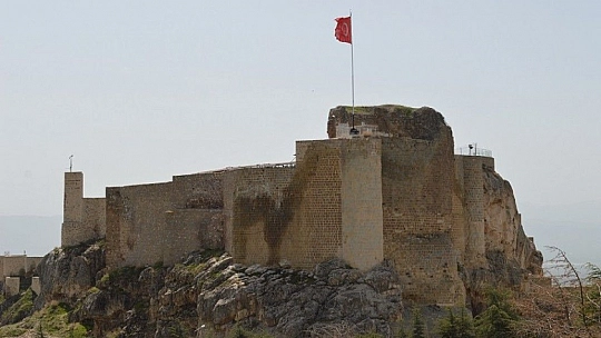 Harput Kalesi'nde 3 gizli geçit ve 4 sarnıç turizme kazandırılacak