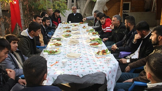 Gülbasan'dan Hicret Gençlikspor'a moral yemeği