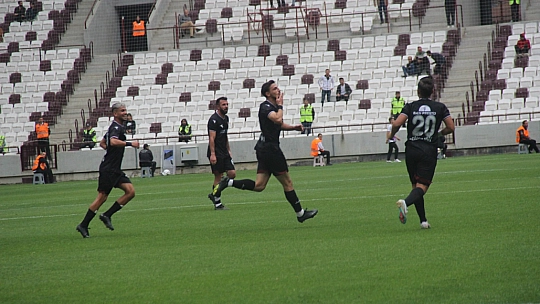 İlklerin maçında kazanan Gakgo!