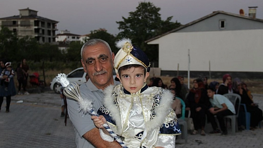 Hicret Mahallesi'nde Sünnet Şöleni Düzenlendi