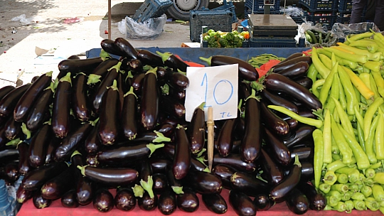 Bu Pazar Başka Pazar!