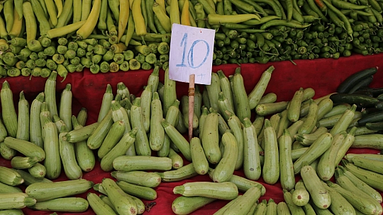 Bu Pazar Başka Pazar!