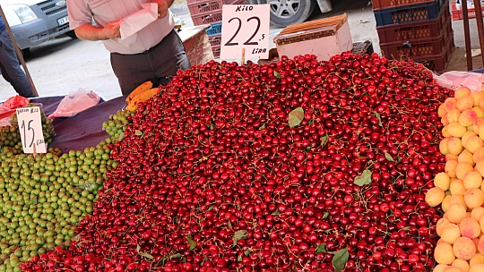 Bu Pazar Başka Pazar!