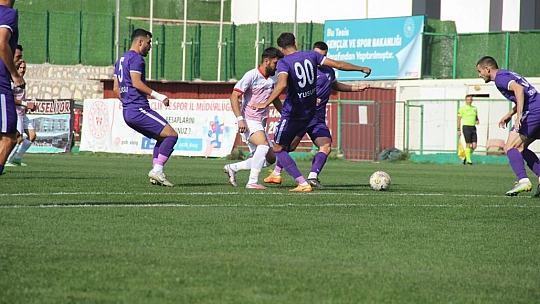 Karakoçlar, şeytanın bacağını kırdı!