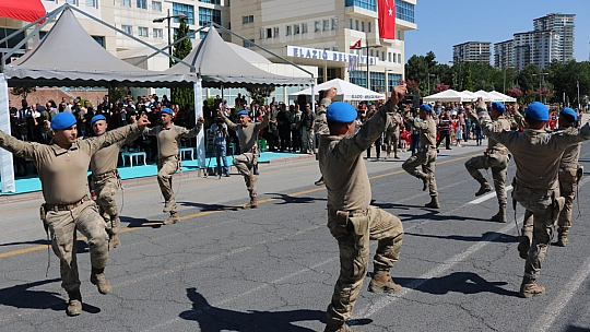 Elazığ'da 30 Ağustos Zafer Bayramı Kutlamaları Çoşkuyla Kutlandı