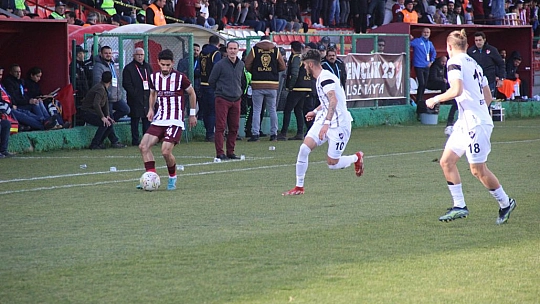 Golcü girdi, fişi çekti!