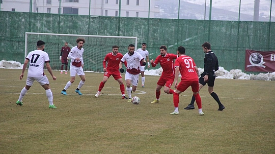 23 Elazığ 'lider' sever!