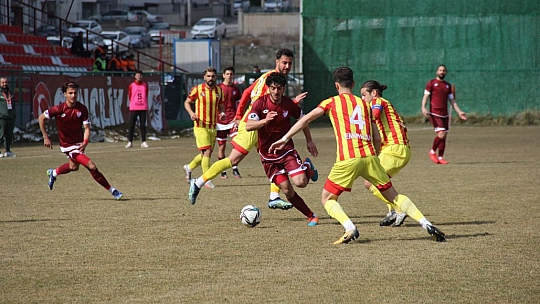 Gençler yine sınıfta kaldı!