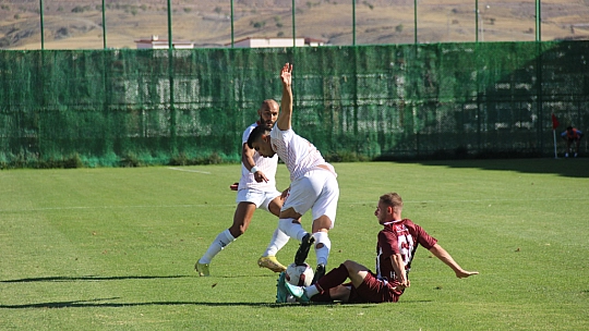 23 Elazığ evinde dağıldı!