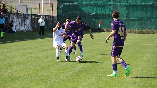 23 Elazığ FK, 90+4'te lige tutundu!