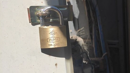 Kabloları çalmak isteyen hırsız yanlış kabloyu kesince 40 dairenin elektronik cihazı yandı