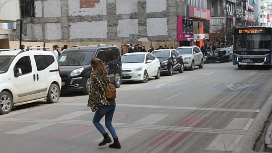 Sürücüler, Yayalara Öncelik Tanımıyor