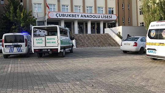 Lisede çalışan hizmetli odasında ölü bulundu