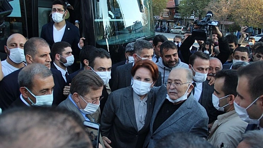 'Başbakan Meral' Sloganıyla karşılanan Akşener' e Yoğun İlgi