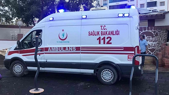 Oğlunun düğününde, eşini öldürüp kızını yaraladı