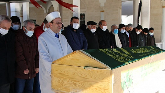 İhsan Uğur, son yolculuğuna uğurlandı