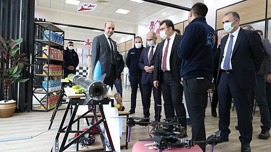 TÜBİTAK Başkanı Prof. Dr. Mandal'dan İpek Yolu Uluslararası Çocuk Ve Gençlik Çalışmaları Merkezi'ne Ziyaret