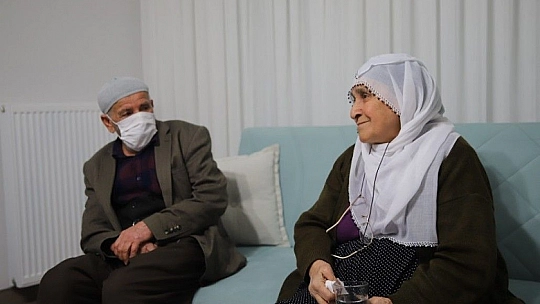 Cumhurbaşkanı Erdoğan'a sevgisiyle dikkat çeken Rabia nine, o anları anlattı