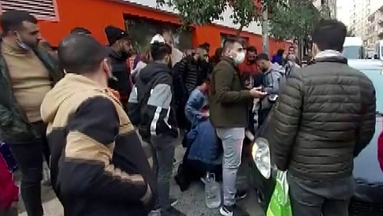 Radyatör su kaynattı, kapağı açınca kendisinin yüzü, yanındakinin ise kolu yandı