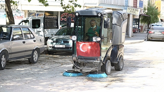 Rüstempaşa Mahallesi'nde Kapsamlı Temizlik