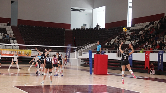 Bordo, kötü başladı