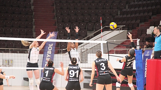 Bordo, kötü başladı