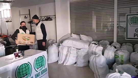 Elazığ Umut Kervanı Suriye'ye 1 Kamyon Yardım Gönderdi