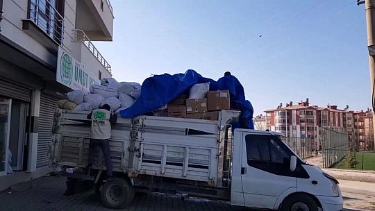 Elazığ Umut Kervanı Suriye'ye 1 Kamyon Yardım Gönderdi