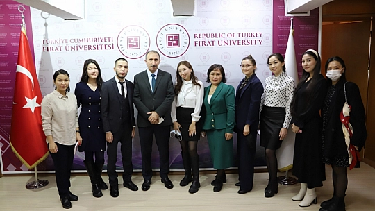 Kazakistanlı Öğrencilerden Fırat Üniversitesi'ne Ziyaret