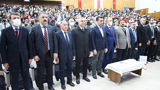 YTB Başkan Yardımcısı Turus Güneydoğu Kariyer Fuarı Kapsamında Öğrencilerle Bir araya Geldi…