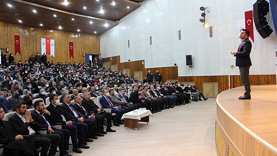 YTB Başkan Yardımcısı Turus Güneydoğu Kariyer Fuarı Kapsamında Öğrencilerle Bir araya Geldi…
