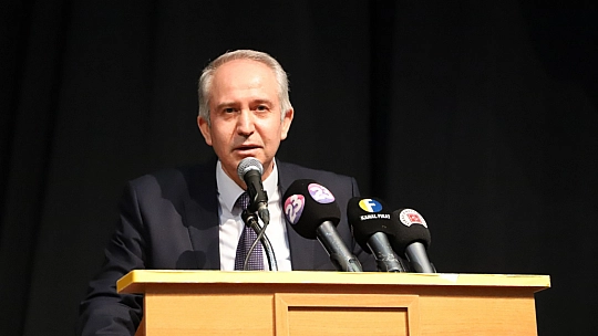 Fırat Üniversitesi'nde 'Pandemi ve Turkovac Aşı' Konulu Konferans Düzenlendi