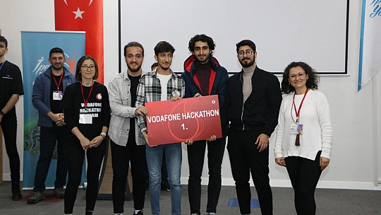 Hackathon'a Katılan Developer Adayları Kariyerinde Kırmızı Bir Sayfa Açtı!