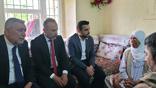 Başkan Yıldırım 36 Bayramdır Görüşemeyen İkisi De Engelli Hala-Yeğeni Buluşturdu
