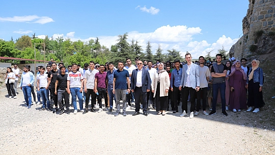 'Fırat Fest' Kapsamında Üniversite Öğrencilerine Elazığ Tanıtılıyor