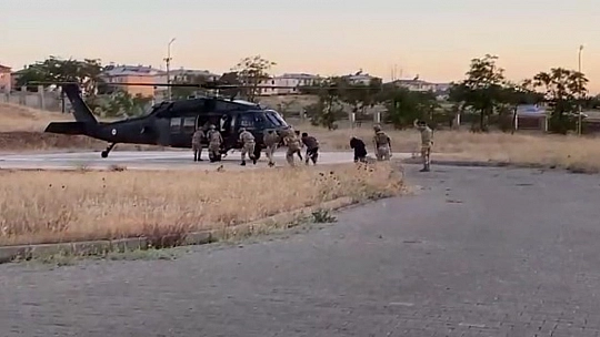 Yaylada rahatsızlan kadın yolda kalınca helikopter ile hastaneye kaldırıldı