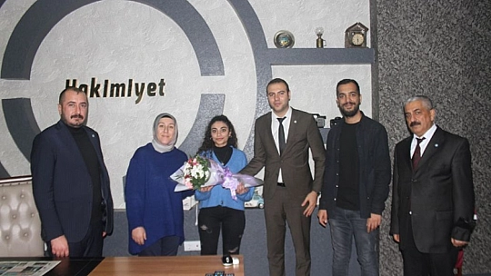 İYİ Parti Gençlik Kolları'ndan Hakimiyet Gazetesi'ne Ziyaret