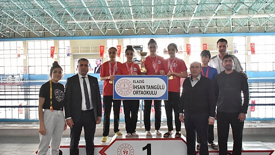 Yüzme yarışları sona erdi