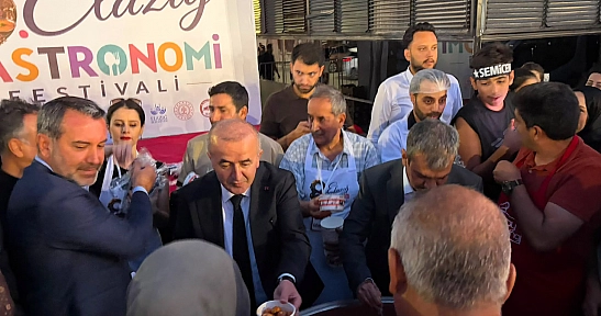 8. Elazığ Gastronomi Festivali Harput Köfte ikramıyla başladı