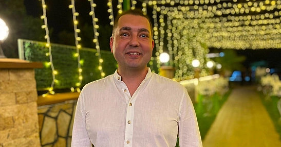 Nikaha bir gün kala ayrıldı, gelinsiz düğün yaptı