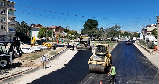 Sanayi Mahallesi'nde yol yenileme çalışmaları tamamlandı