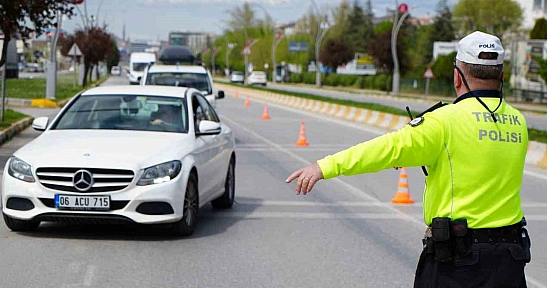 Sürücüler dikkat! Trafik cezalarında yeni karar
