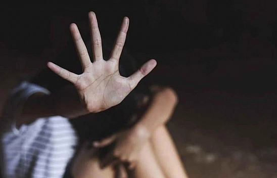 13 yaşındaki kız çocuğu istismar edildi: Anne dahil 33 kişi tutuklandı