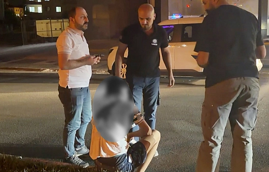 17 yaşındaki çocuk arkadaşı tarafından sırtından bıçaklandı