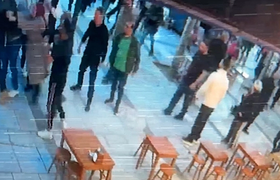 17 yaşındaki kıza saldıran şahısa meydan dayağı