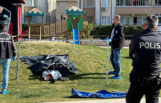 19 Yaşındaki Genç Parkta Ölü Bulundu