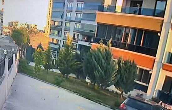 7. Kattan Yere Çakılan Kadın Hayatını Kaybetti