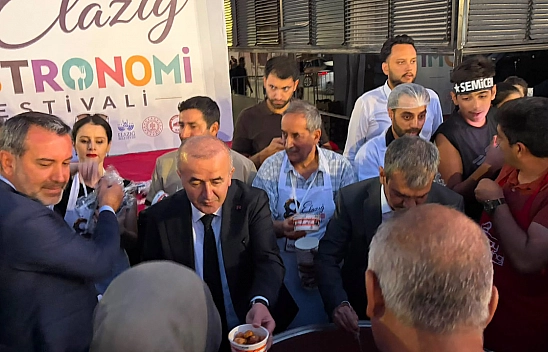 8. Elazığ Gastronomi Festivali Harput Köfte ikramıyla başladı