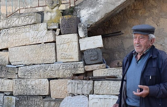 80 yıldır taşlara şekil veriyor