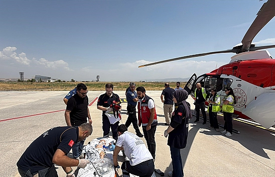 9 aylık bebek ambulans helikopterle Elazığ'a sevk edildi